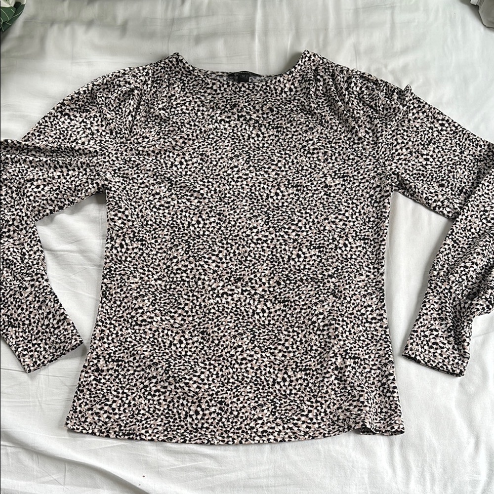 RW&CO. Black and White Fitted Blouse